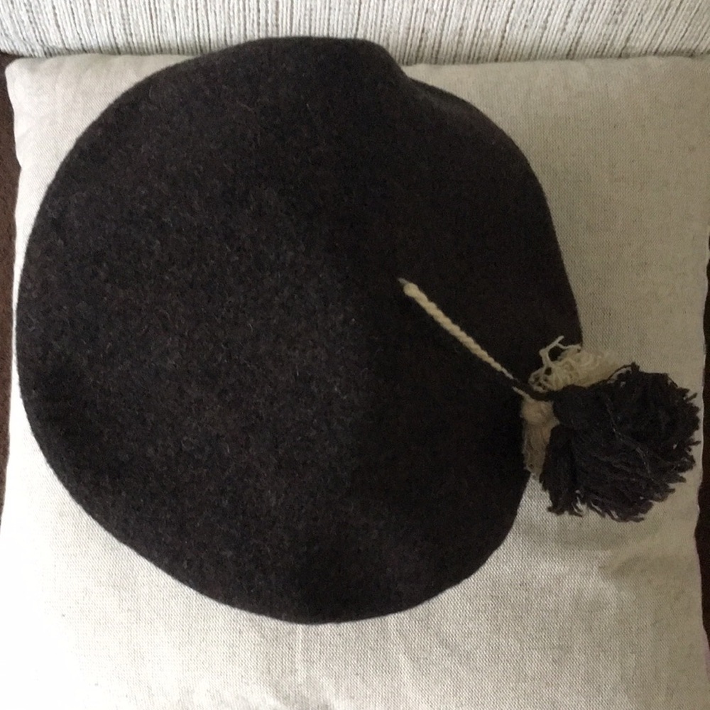 Beret - Picture 2 of 8